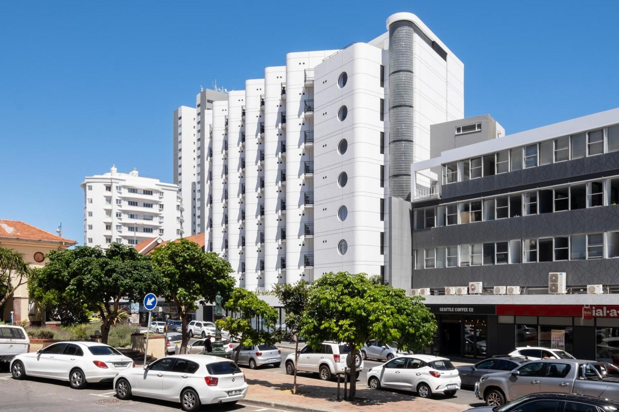 Flamingo 405 - Sea Point Apartment Cape Town